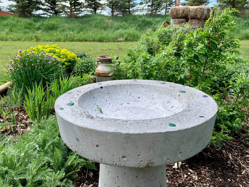 Summer Stone Bird Bath